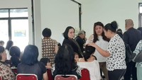 Anak Karen Pooroe dan Arya Claproth meninggal dunia pada Jumat malam (7/2) karena musibah terjatuh dari balkon apartemen lantai enam. Foto: Pingkan Anggraini/ detikHOT