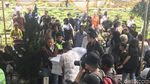 Pemakaman Anak Karen Pooroe Diwarnai Tangisan Keluarga