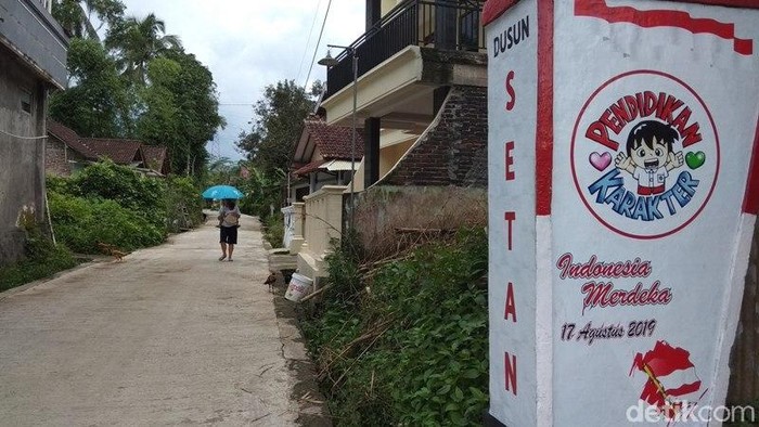 Dusun Setan di Desa Candiretno, Kecamatan Secang, Kabupaten Magelang, Selasa (4/2/2020).