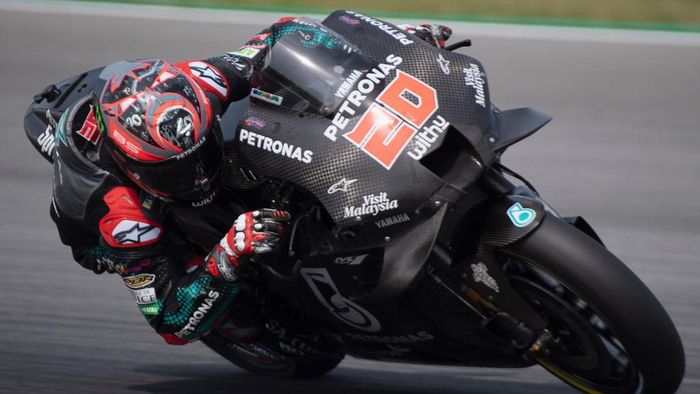 Fabio Quartararo KUALA LUMPUR, MALAYSIA - FEBRUARY 09: Fabio Quartararo of France and Petronas Yamaha SRT rounds the bend during the MotoGP Pre-Season Tests at Sepang Circuit on February 09, 2020 in Kuala Lumpur, Malaysia. (Photo by Mirco Lazzari gp/Getty Images)