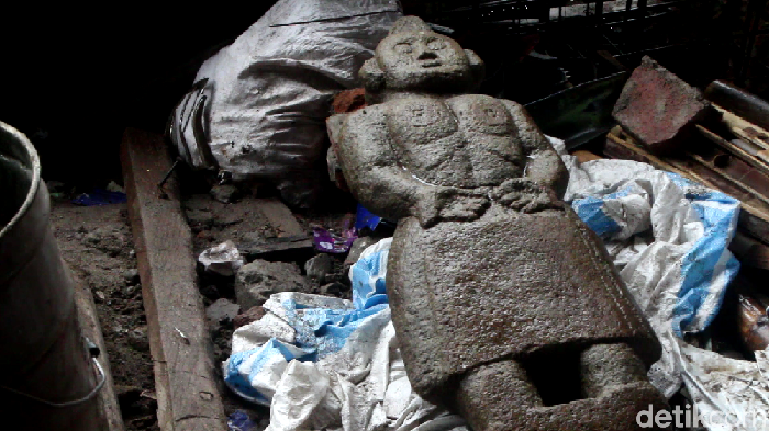 Patung batu mirip manusia yang ditemukan di Pinrang, Sulsel (Hasrul Nawir/detikcom)