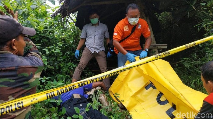 Mayat Lelaki Ditemukan di Lokasi Wisata Puncak Rikmo Blitar
