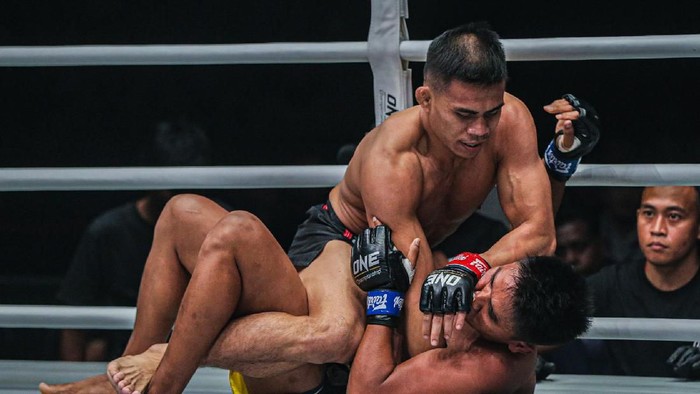 Eko Roni Saputra memenangi ONE Championship bertajuk ONE: WARRIORS CODE di Jakarta, Jumat (7/2/2020)