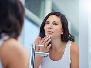 Ini Gejala Penuaan Dini dan Alasan Skincare Anti-aging Paling Dicari Saat Ini