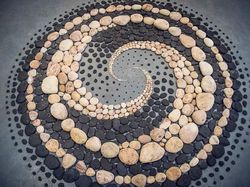 Ketika Bebatuan Disulap Jadi Pola Geometris yang Keren