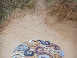 Ketika Bebatuan Disulap Jadi Pola Geometris yang Keren