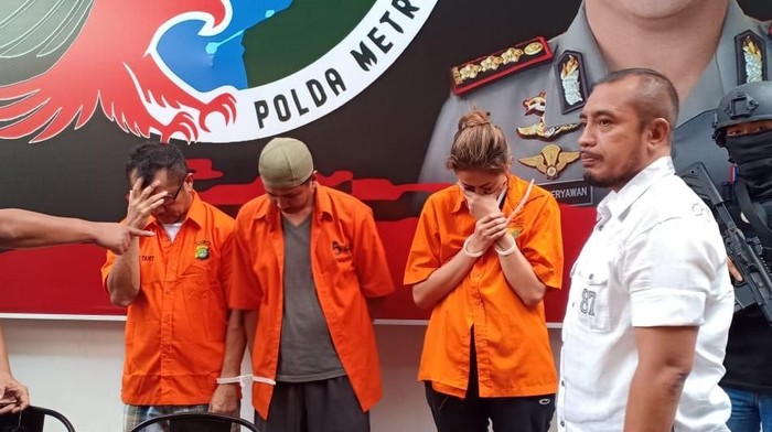 Polisi Tangkap Pemain Film Nanie Darham Terkait Narkoba
