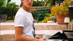 Intip Momen Eljuanpa Zurita, Youtuber Tampan yang Doyan Kulineran Seru