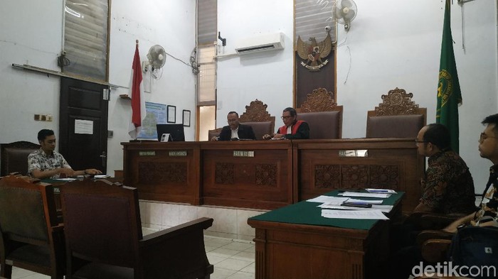 MAKI ajukan praperadilan melawan KPK terkait kasus suap PAW legislator PDIP (Foto: Bil Wahid/detikcom)