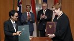 Semringahnya Jokowi di Canberra