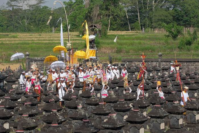 Warga Desa Kelaci, Kabupaten Tabanan, Bali, rutin menggelar ritual adat dalam rangkaian peringatan perjuangan I Gusti Ngurah Rai.