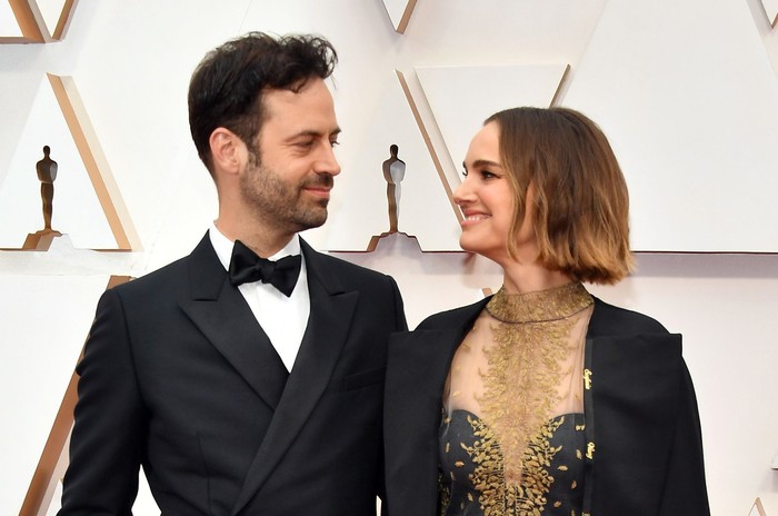 HOLLYWOOD, CALIFORNIA - FEBRUARY 09: (L-R) Benjamin Millepied and Natalie Portman attend the 92nd Annual Academy Awards at Hollywood and Highland on February 09, 2020 in Hollywood, California. (Photo by Amy Sussman/Getty Images)