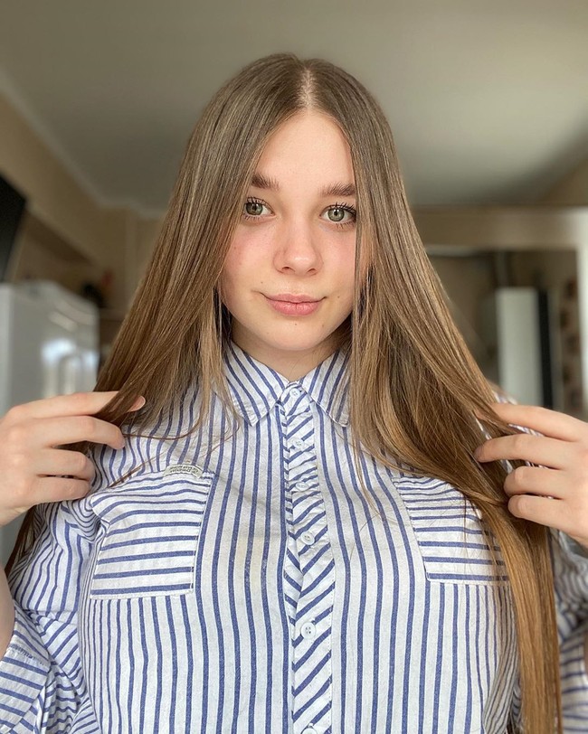 Lucy mengakui dirinya sebagai model erotis. Ia beberapa kali melakukan sesi pemotretan untuk perusahaan lingerie.  Foto: dok. Instagram