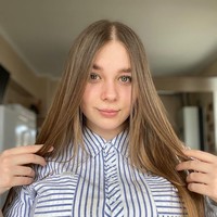 Lucy mengakui dirinya sebagai model erotis. Ia beberapa kali melakukan sesi pemotretan untuk perusahaan lingerie.  Foto: dok. Instagram