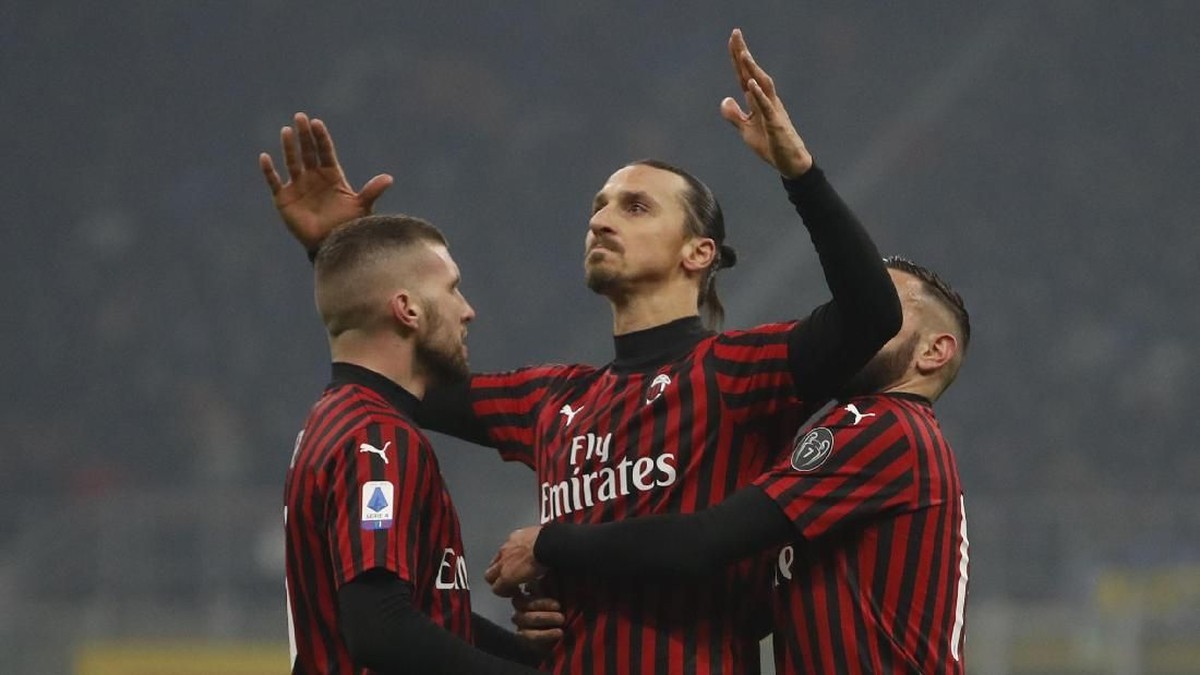 Striker AC Milan, Zlatan Ibrahimovic (tengah). (Foto: Antonio Calanni/AP Photo)