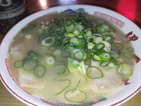 Bukan di Resto Mewah, Ramen Enak Kyoto Ini Dijual di Mobil Van