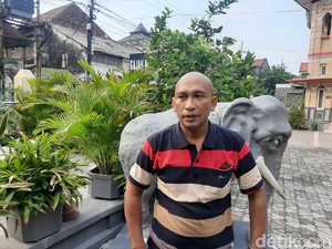 Patung Gajah Mungkur Lucu Diprotes Gegara Dibangun Tanpa Izin
