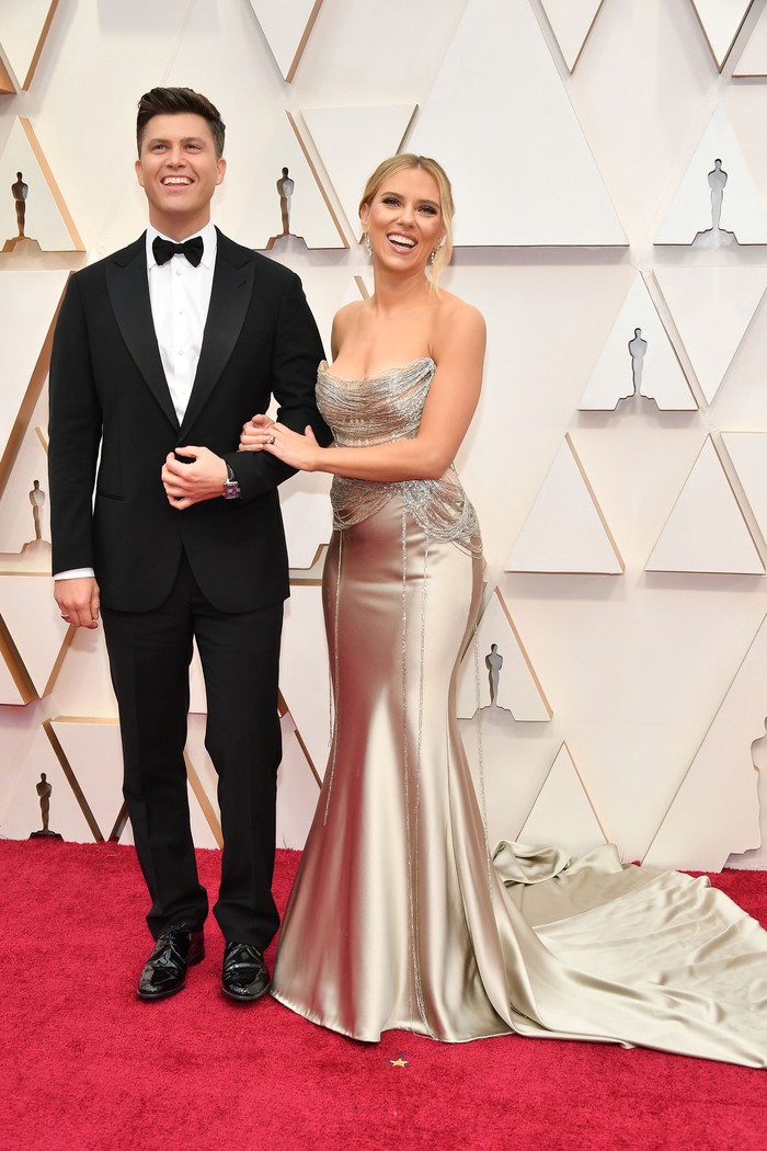 Scarlett Johansson HOLLYWOOD, CALIFORNIA - FEBRUARY 09: (L-R) Colin Jost and Scarlett Johansson attend the 92nd Annual Academy Awards at Hollywood and Highland on February 09, 2020 in Hollywood, California. (Photo by Amy Sussman/Getty Images)