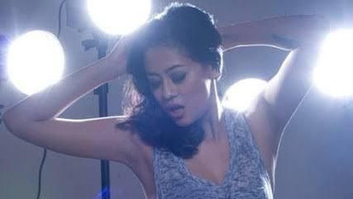 Polisi Tangkap Pemain Film Nanie Darham Terkait Narkoba