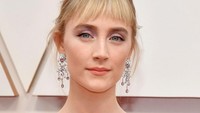 Aktris berusia 25 tahun itu terlihat menawan dengan make-up tipis. Amy Sussman/Getty Images