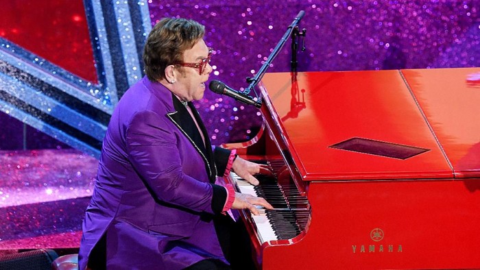 Elton John HOLLYWOOD, CALIFORNIA - FEBRUARY 09: Elton John performs onstage during the 92nd Annual Academy Awards at Dolby Theatre on February 09, 2020 in Hollywood, California. (Photo by Kevin Winter/Getty Images)