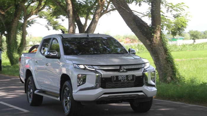 Test Drive Mitsubishi Triton di Lombok Test Drive Mitsubishi Triton di Lombok