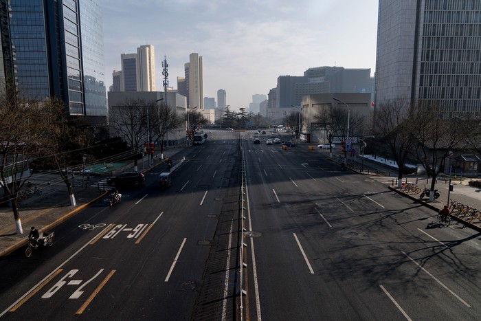 Sepinya Beijing di Hari Terakhir Libur Tahun Baru Imlek Libur tahun baru Imlek di China berakhir hari ini, Selasa (10/2). Merebaknya virus corna membuat pemerintah China terpaksa menambah masa libur Imlek.