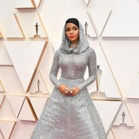 Karpet merah Oscar 2020 yang tengah berlangsung di Dolby Theatre, Los Angeles, California, AS, Minggu (9/2/2020) atau Senin pagi WIB, bertaburan bintang. Aktris dan penyanyi Janelle Monae salah satunya. (Foto: Getty Images)