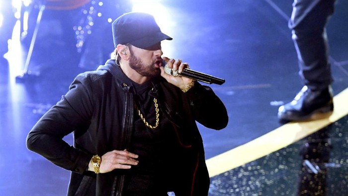 HOLLYWOOD, CALIFORNIA - FEBRUARY 09: Eminem performs onstage during the 92nd Annual Academy Awards at Dolby Theatre on February 09, 2020 in Hollywood, California. (Photo by Kevin Winter/Getty Images)