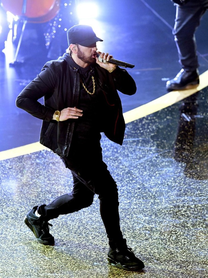 Eminem HOLLYWOOD, CALIFORNIA - FEBRUARY 09: Eminem performs onstage during the 92nd Annual Academy Awards at Dolby Theatre on February 09, 2020 in Hollywood, California. (Photo by Kevin Winter/Getty Images)