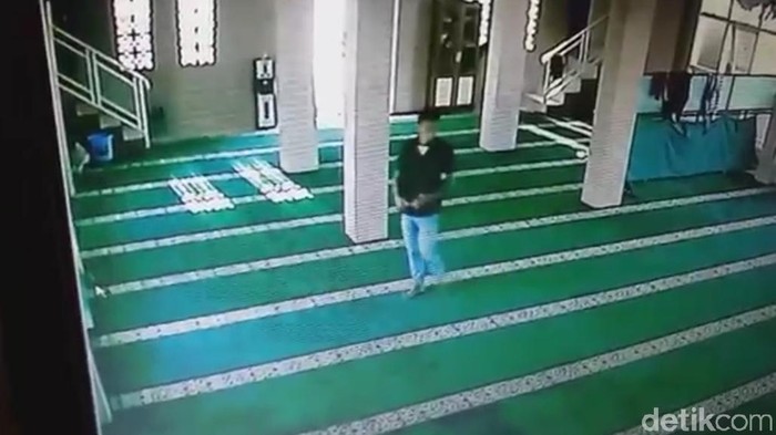 Pencuri Kotak Amal di Garut