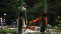 Sebelumnya, Sekretaris Daerah (Sekda) DKI Jakarta, Saefullah mengatakan berharap revitalisasi Monas bisa selesai sesuai dengan target waktu, yakni pada pertengahan Februari.