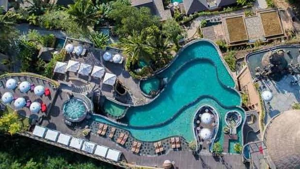 Kolam renang milik Kayon Resort Bali