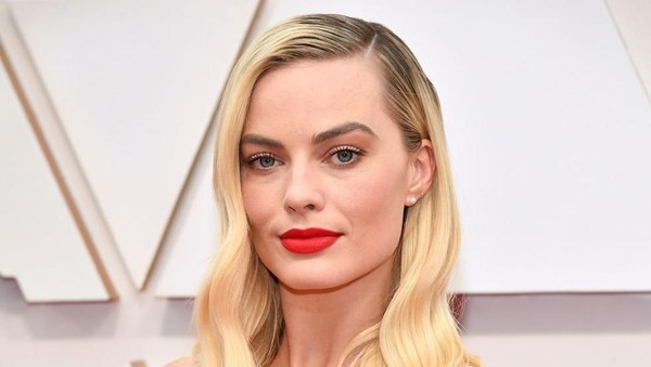 Melihat Lebih Dekat Penampilan Cantik Selebriti di Oscars 2020