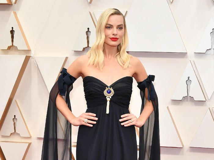 Margot Robbie HOLLYWOOD, CALIFORNIA - FEBRUARY 09: Margot Robbie attends the 92nd Annual Academy Awards at Hollywood and Highland on February 09, 2020 in Hollywood, California. (Photo by Amy Sussman/Getty Images)