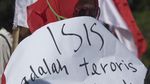 Unjuk Rasa Menolak Pemulangan WNI Eks ISIS