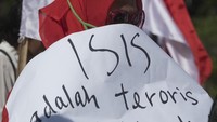 Kepala Badan Nasional Penanggulangan Terorisme (BNPT) Komjen Suhardi Alius telah menyampaikan ada 600-an WNI eks ISIS yang kini mengungsi di Suriah, yakni di kamp AL Roj, Al Hol, dan Ainisa. Banyak di antara mereka yang sama sekali bukan petempur, melainkan anak-anak kecil.