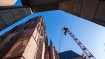 Crane Timpa Atap Gereja Frankfurter Dom Imbas Badai Sabine
