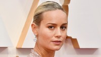 Brie Larson saat hadir di Oscar 2020 di California, AS pada Senin (10/2). Amy Sussman/Getty Images