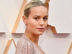 Brie Larson Pergoki Taika Waititi Simpan Piala Oscars di Bawah Bangku