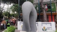 Pembangunan dua patung tersebut menghabiskan biaya Rp 1 miliar.