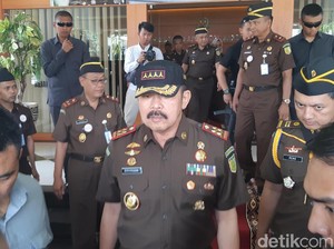 Video: Kunjungi Kejari Cilegon, Jaksa Agung Minta Laporkan Jaksa Nakal