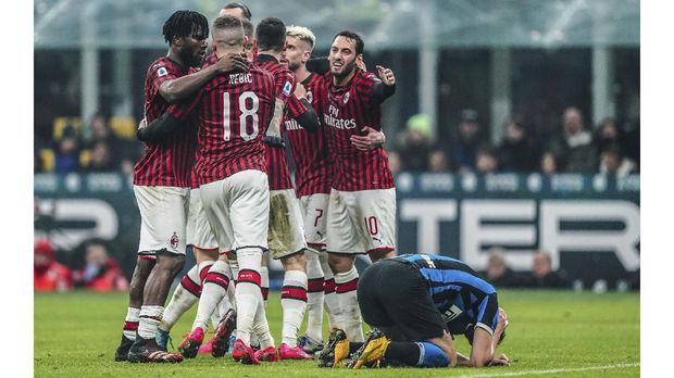 AC Milan dilarang tampil di Eropa karena financial fair play.