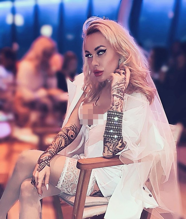  “Menurut Pasal 338 KUHP Ukraina, penyalahgunaan simbol negara dapat dihukum dengan denda hingga 50 pendapatan minimum bebas pajak, atau penangkapan hingga 6 bulan atau tiga tahun,” kaya seorang pengacara Ukraina, Yuriy Yurchenko . Foto: Instagram