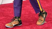 Sutradara yang pernah bekerja sama dengan Kobe di dokumenter Kobe: Doin Work itu juga kembali tampil dengan sepatu basket. Amy Sussman/Getty Images
