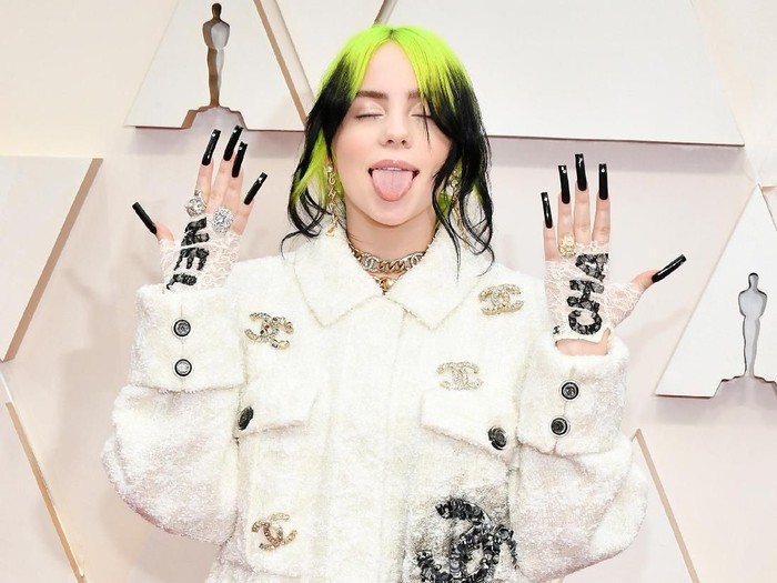 HOLLYWOOD, CALIFORNIA - FEBRUARY 09: Billie Eilish attends the 92nd Annual Academy Awards at Hollywood and Highland on February 09, 2020 in Hollywood, California. (Photo by Amy Sussman/Getty Images)