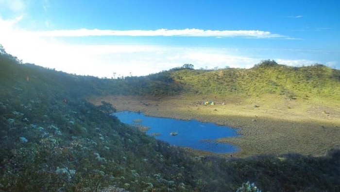 Telaga di Gunung Lawu.