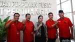 Momen Salam Komando Gibran dan Purnomo-Teguh