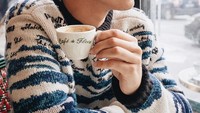 Selain aktif di youtuber, Eljuanpa Zurita juga aktif di Instagram. Melalui laman tersebut ia banyak membagikan momen kulineran. Seperti momen ngopinya yang satu ini. Foto: Instagram @eljuanpazurita