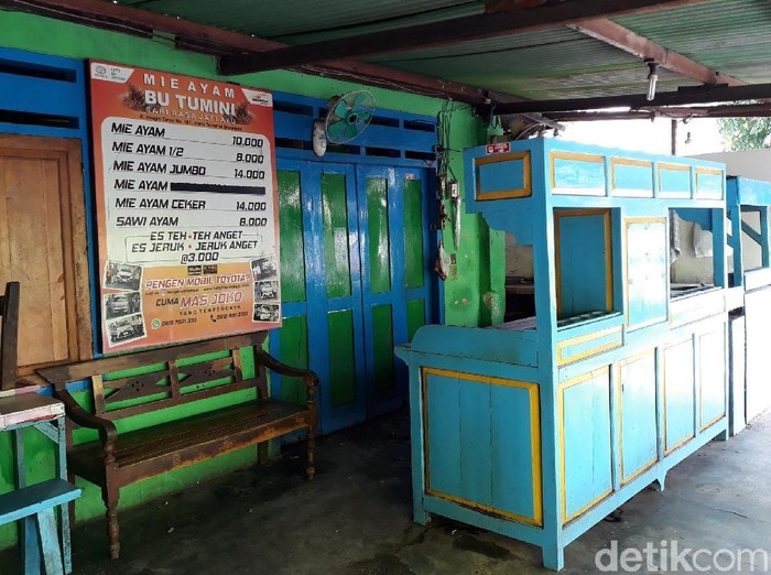 Pemilik Mi Ayam Bu Tumini meninggal dunia pada Jumat (7/2). Terpantau warungnya di Jalan Imogiri Timur, Yogyakarta, masih tutup hingga hari ini.